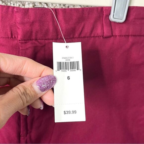 Banana Republic Shorts Women’s 6 Burgundy Red Tailored 5” NWT - Picture 2 of 7